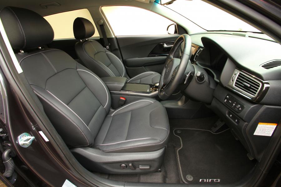 Интерьер Kia e-Niro 2019 года  (UK) (фото 31 из 40)